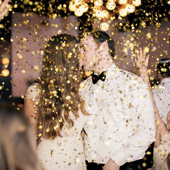 GoldConfetti